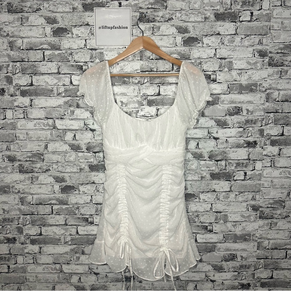 EUC Vine Tree Women’s Ruched Elegant White Mini Dress Size Medium (RN 165440)